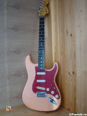 Fender Japan ST72 Classic Head 70'+ Dimarzio