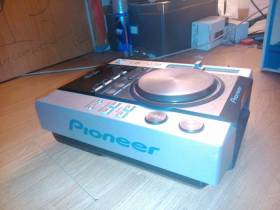Pioneer CDJ-200