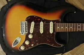 Fender Standart Stratocaster