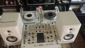 Pioneer CDJ-200