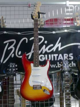 Squier Standard Stratocaster Antique Burst