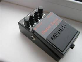педаль BOSS Metal Zone (MT-2)