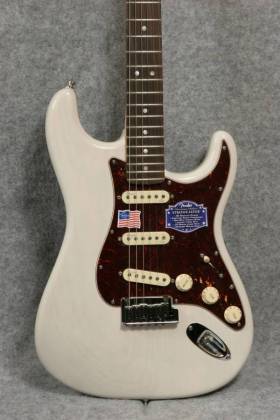 Fender  American Deluxe Stratocaster