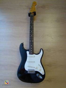 Fender Japan Standard Stratocaster ST62-70 1998