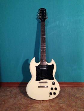 Epiphone G-310