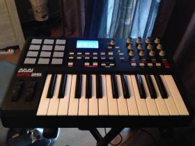 AKAI MPK 25
