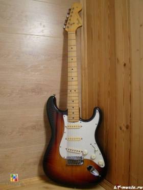 Fender Deluxe Japan Strat Ash Dimarzio