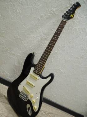 Hondo Stratocaster H-76