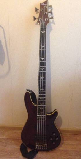 Schecter  Omen Extreme-5