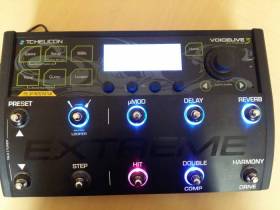 вокально-гитарный процессор TC Helicon Voicelive 3 Extrem