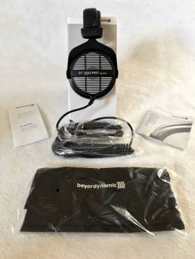 BEYERDYNAMIC DT 990 Pro