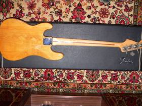 Fender Precision Bass