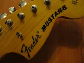 Fender Mustang