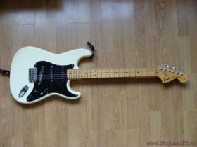 Fender Stratocaster