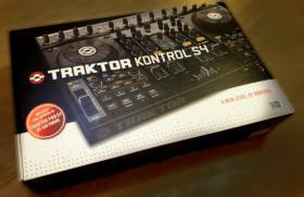 Native Instruments TRAKTOR KONTROL S4