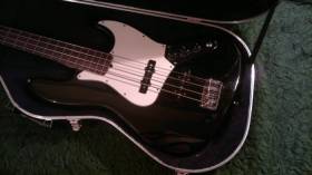 Fender Jazz Bass fretless