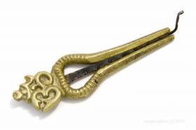 Ом - Непальский варган (мурчунга)