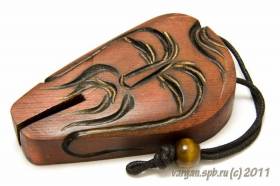 Юч-Курбустан пиро 90x60 - Футляр для варгана