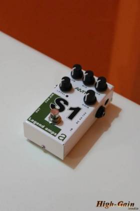 гитарный предусилитель AMT S1