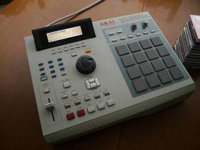 AKAI MPC 2000XL
