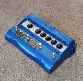  Педаль модуляции эффектов Line 6 MM4