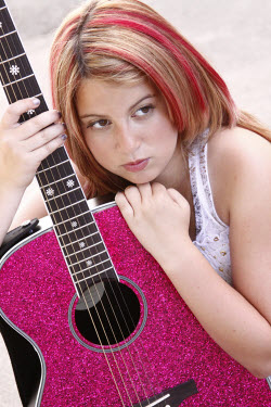 Devon Goocher Daisy Rock Girl Guitars Pink Sparkle Pixie