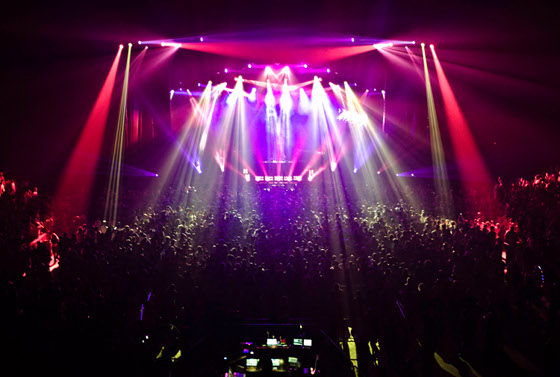 MAC Aura в туре Bassnectar