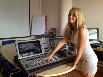 Консоль M6 теперь и в России!