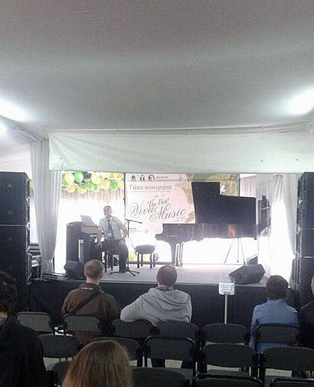 NAMM Musikmesse Russia 2015:Сравнение акустических и электро роялей