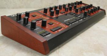 Синтезатор Access Virus B